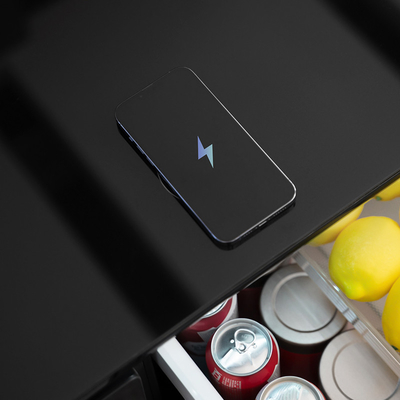 折りたたみなし 無線充電付き モダンなミニスマート冷蔵庫